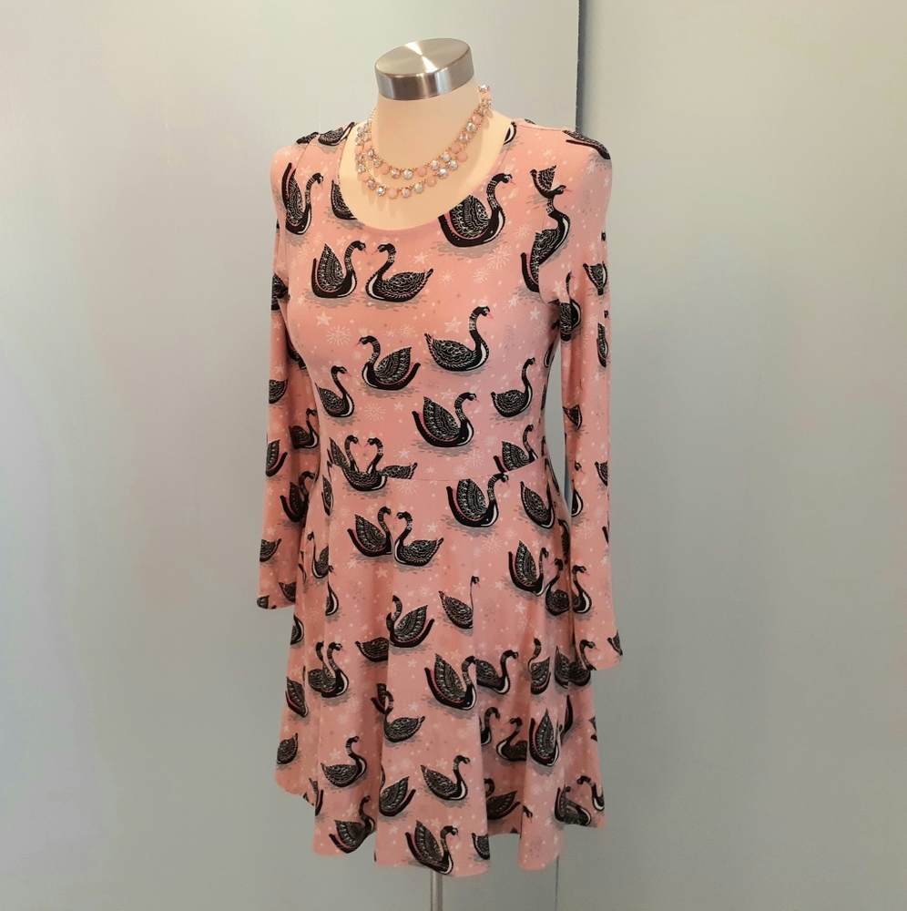 Dress - Picture 2 of 12